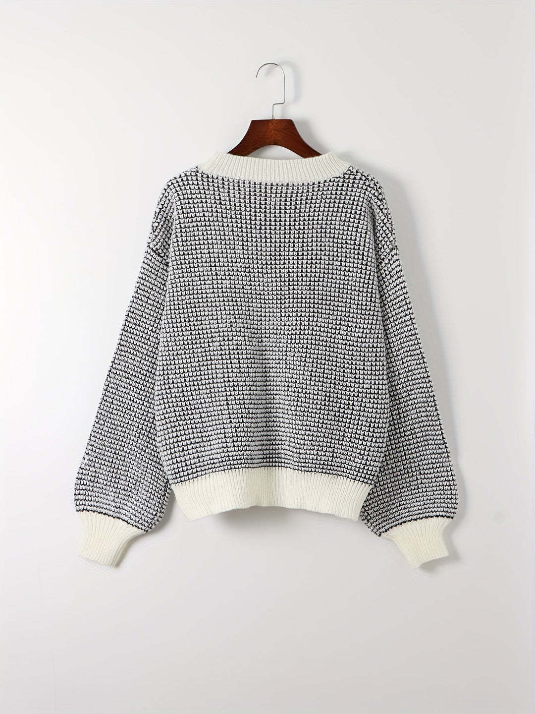 Pull Femme En Maille Fine – Poignets Boutonnés