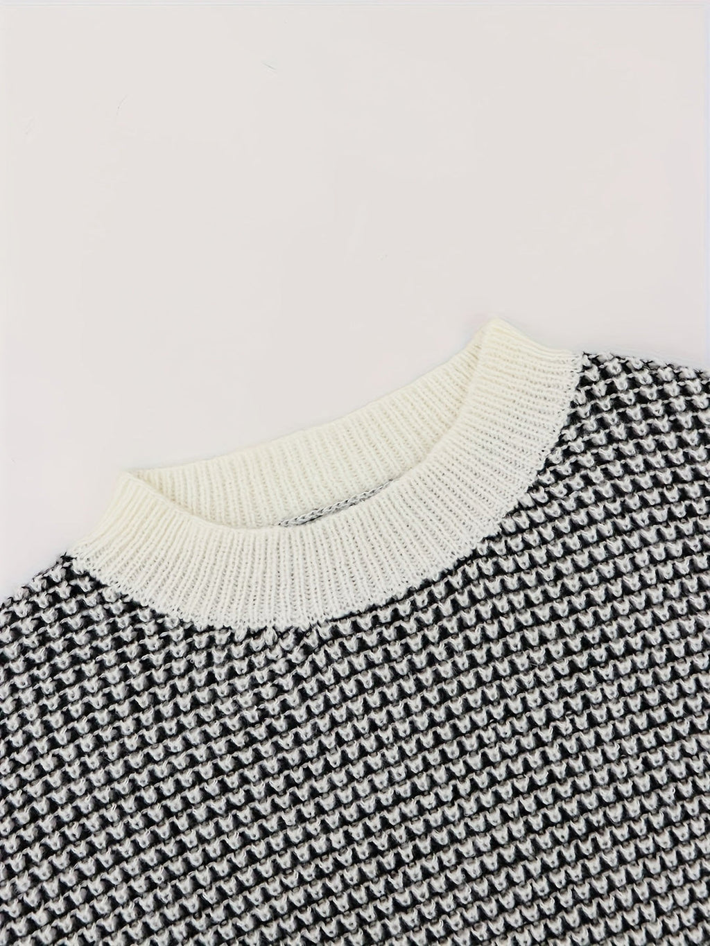 Pull Femme En Maille Fine – Poignets Boutonnés