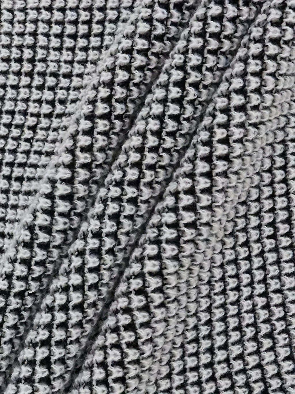 Pull Femme En Maille Fine – Poignets Boutonnés