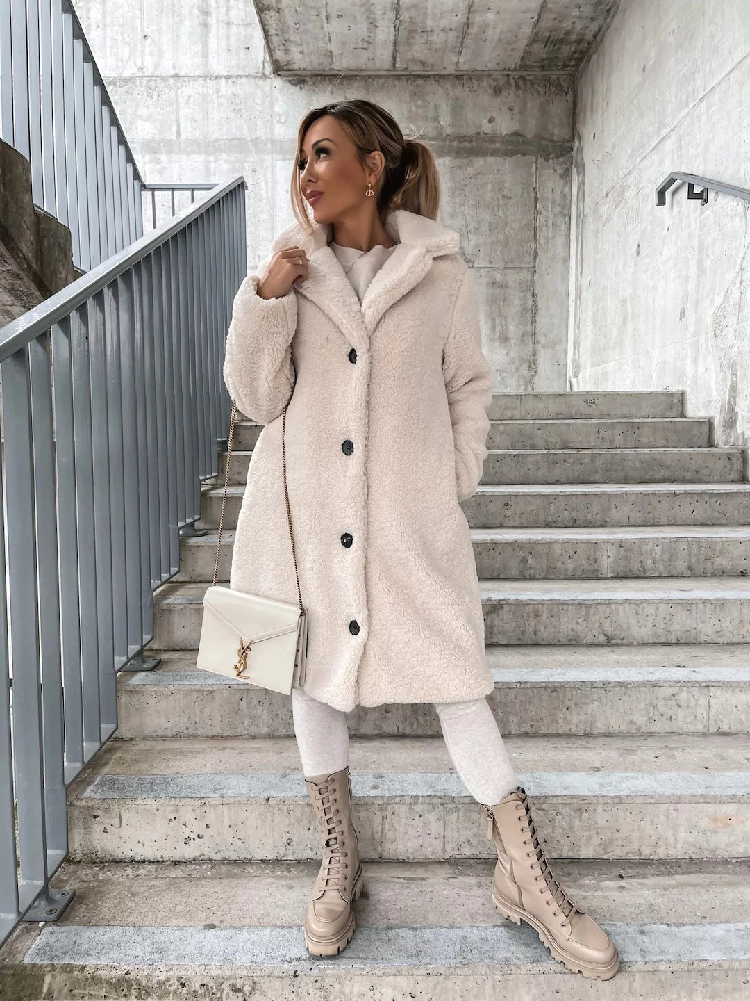 Manteau Long Femme En Moumoute Teddy – Boutons