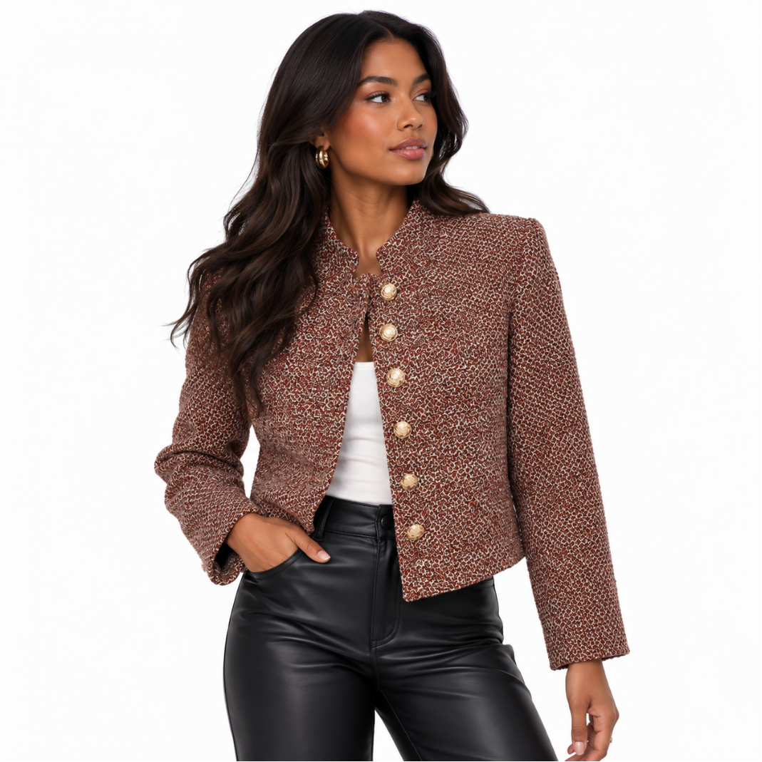 Veste courte en tweed marron à boutons dorés Wearviro portée, vue de face