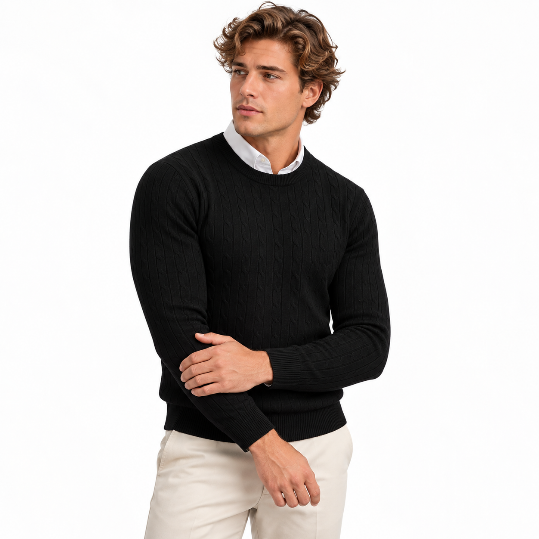 Pull homme noir en maille torsadée Wearviro porté, vue de face